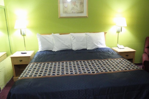 Hutchinson Inn image 19