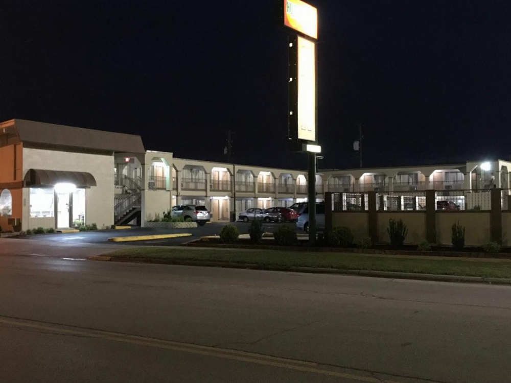 Hutchinson Inn Image 30